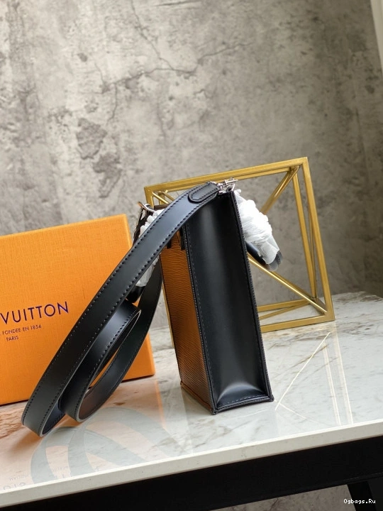 PETIT SAC VUITTON PLAT LOUIS 0508